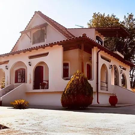 Villa Cheerful Artist In The Genuine Part Of Evia Greece *