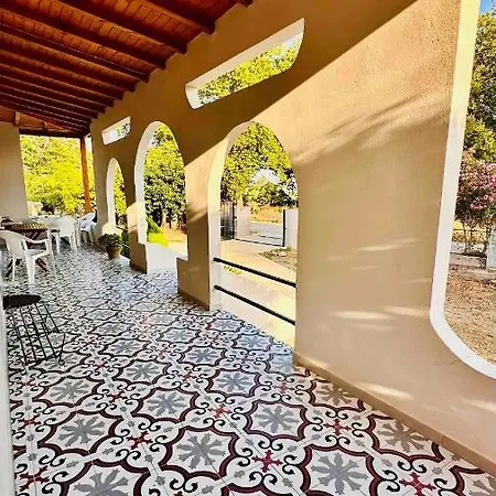 Cheerful Artist In The Genuine Part Of Evia Greece Villa Kastri (Euboea)